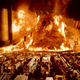 Illustration for article titled Volcano may be the most disastrous disaster movie of all time